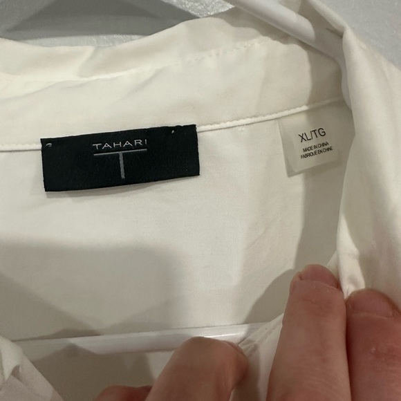 Tahari women’s white Button Down Shirt - Picture 2 of 3